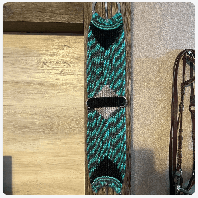 17 Stand Straight Cinch